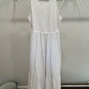 Elegant DKNY White Sleeveless Maxi Dress